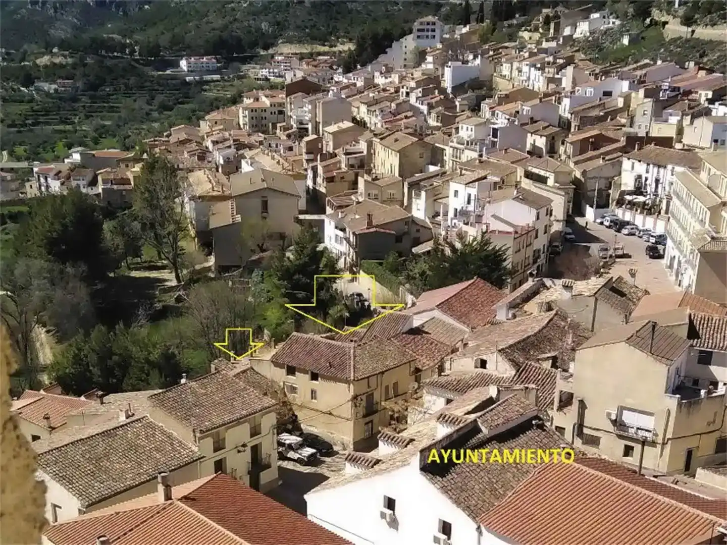 Vista exterior de Casa o xalet en venda en Yeste amb Traster i Balcó