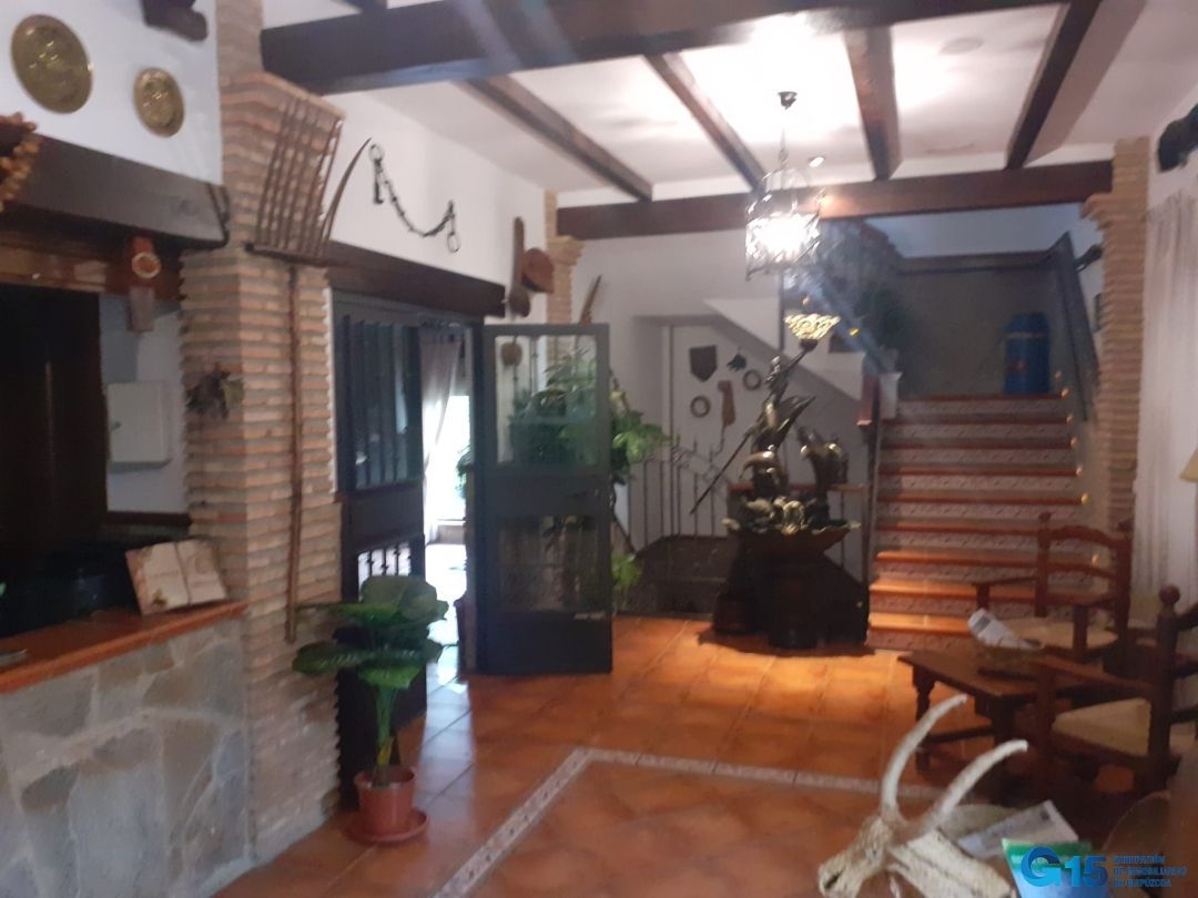 Building for sale in Monroy