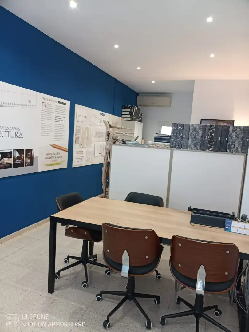 Local comercial en venda a Carrer de los Castillejos, imagen 2