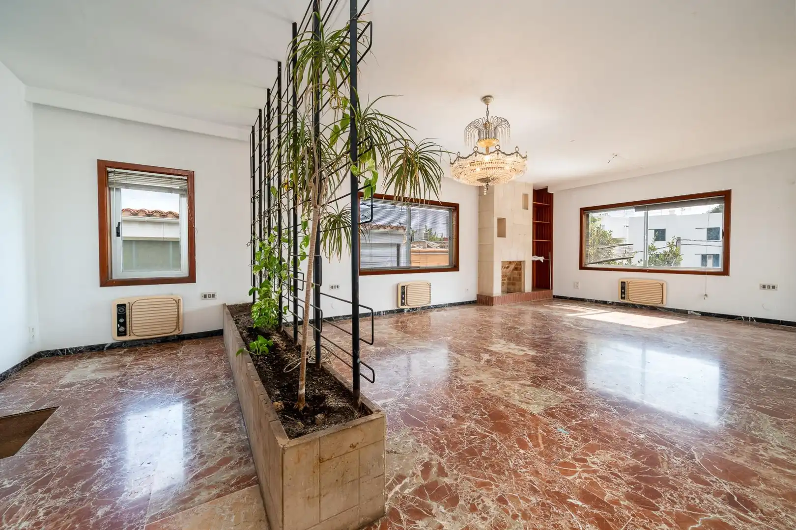 Wohnzimmer von Einfamilien-Reihenhaus zum Verkauf in Calvià mit Privatgarten und Terrasse