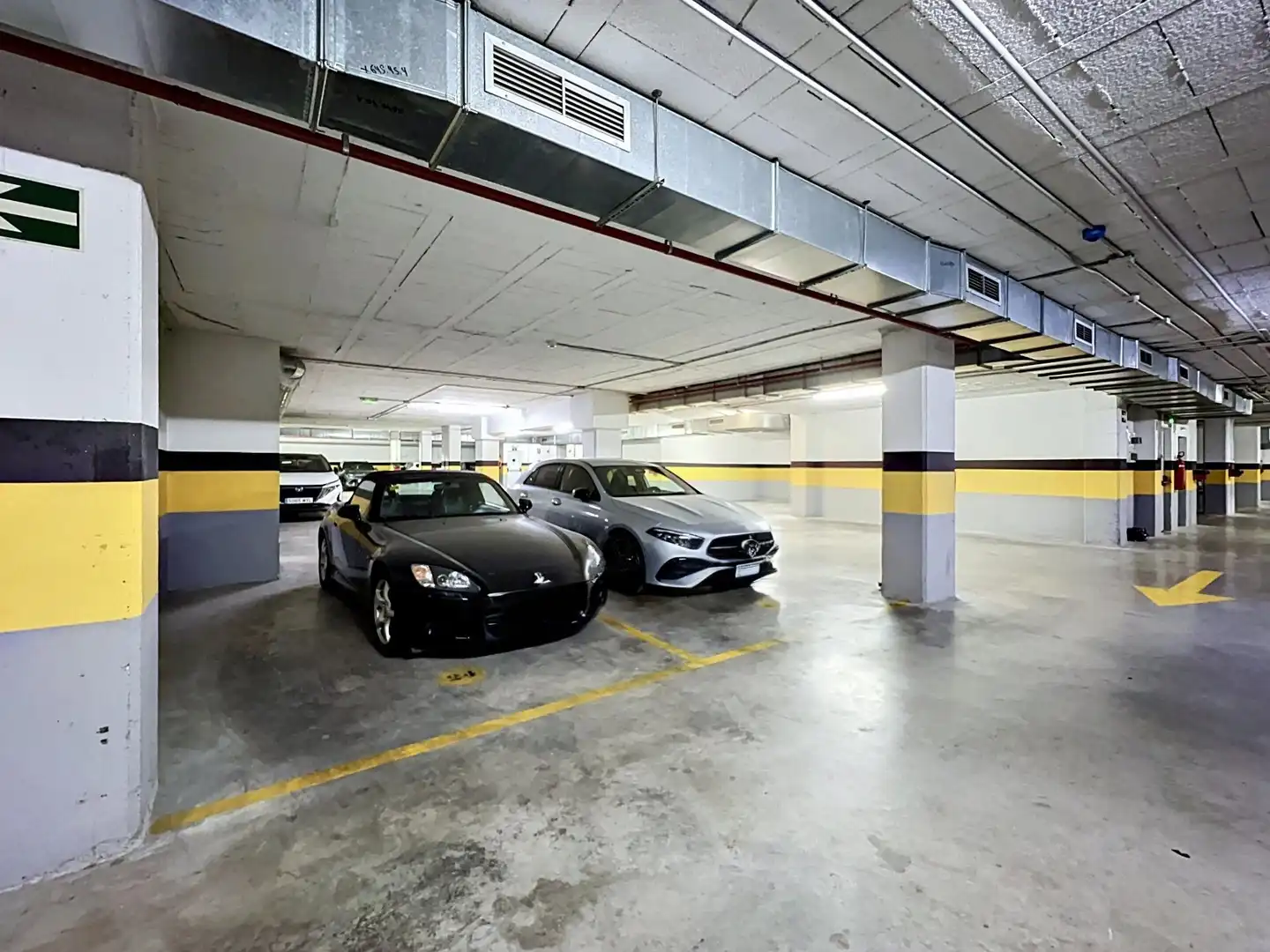 Parking de Piso en venta en Almería con Aire acondicionado, Calefacción y Terraza