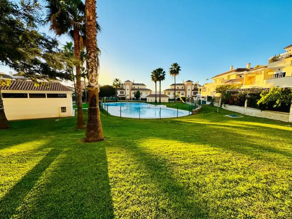 Appartement avec piscine à louer à Calle Aligustres de Baviera, imagen 6