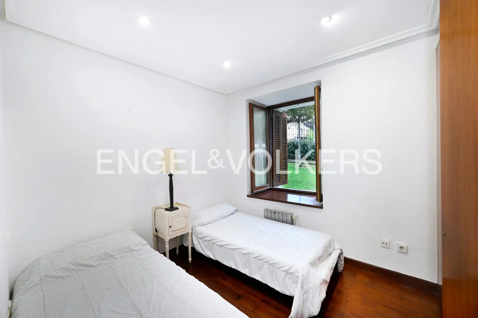 Wohnzimmer von Maisonette zur Miete in Santander mit Heizung, Privatgarten und Parkett