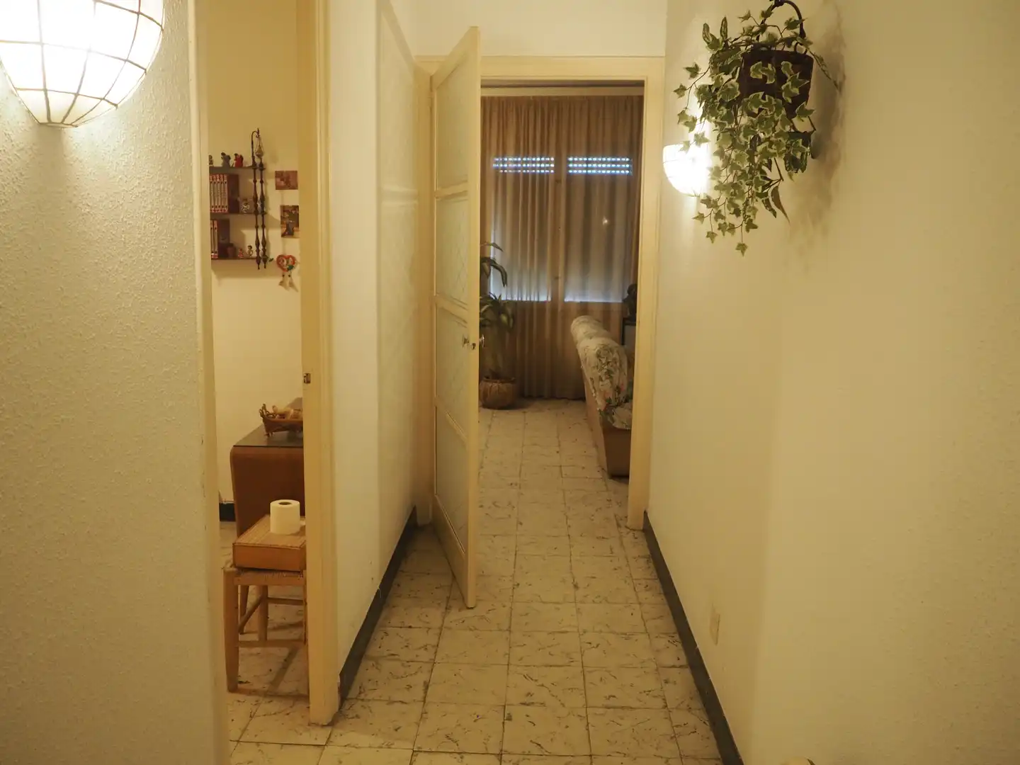 Wohnung zum Verkauf in Flix mit Terrasse, Abstellraum und Möbliert