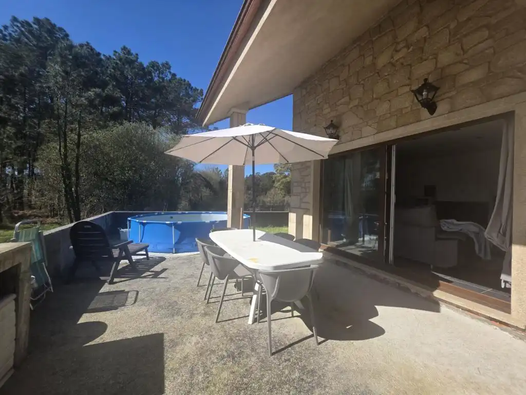 Terraza de Casa o chalet en venta en Boiro con Calefacción, Jardín privado y Parquet