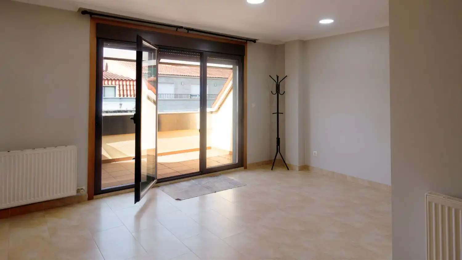 Wohnung zum Verkauf in Ponteareas mit Heizung, Terrasse und Abstellraum