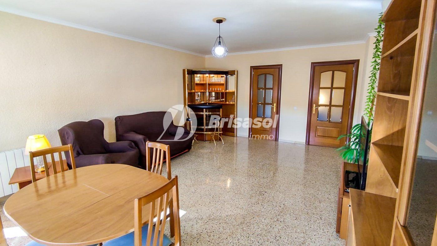 Sala d'estar de Pis de lloguer en Reus amb Calefacció, Terrassa i Balcó