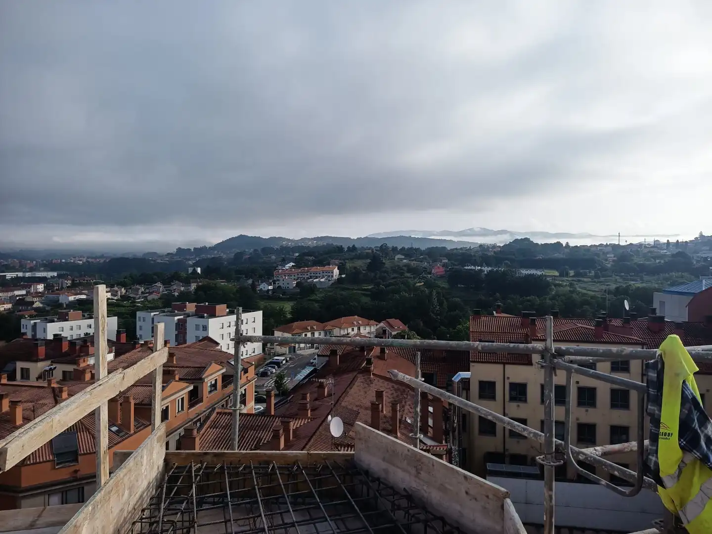 Exterior view of Apartments for sale in Pontevedra Capital   with Heating, Parquet flooring and Terrace