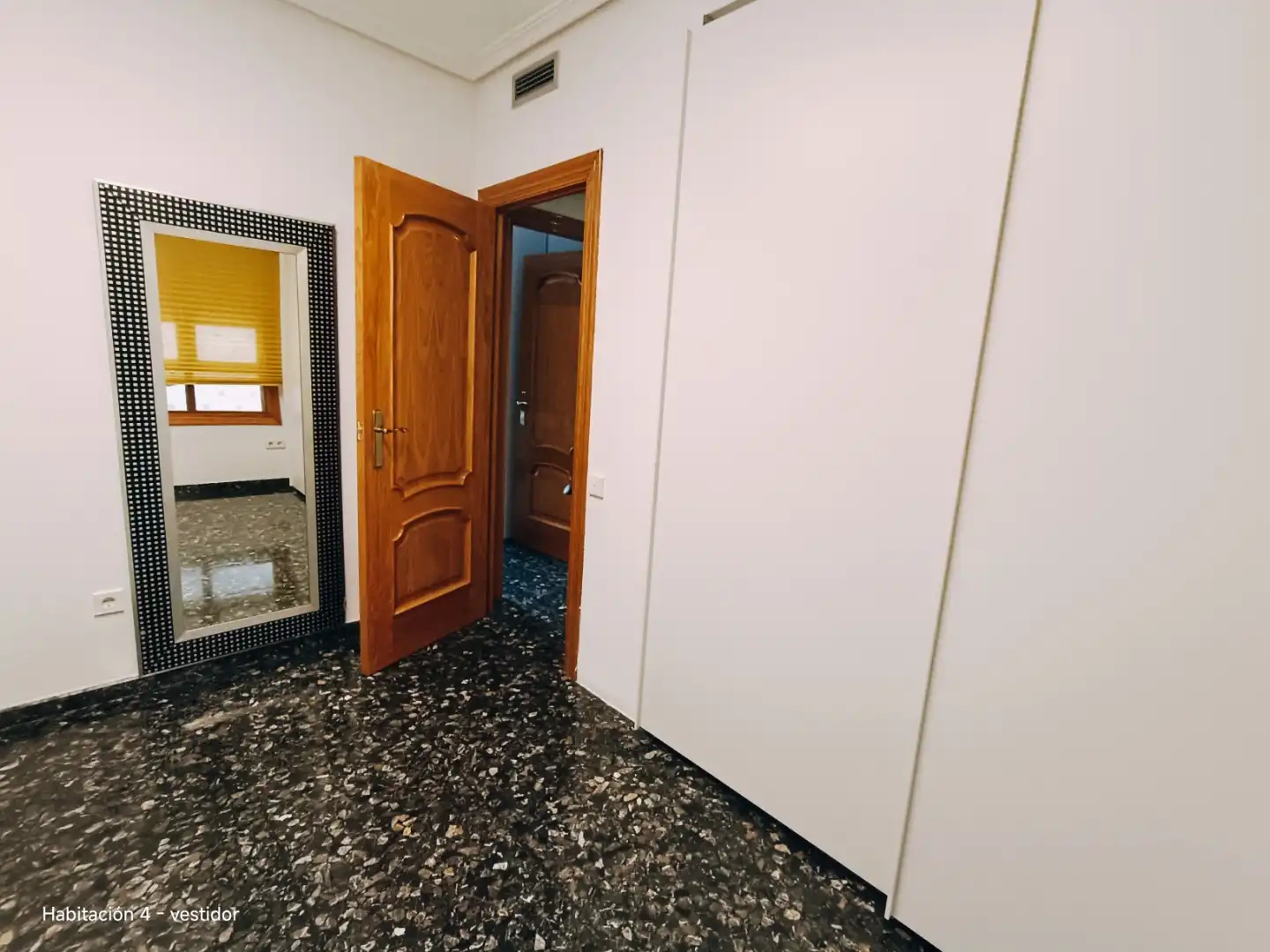 Wohnung zur Miete in Ontinyent mit Klimaanlage, Abstellraum und Möbliert