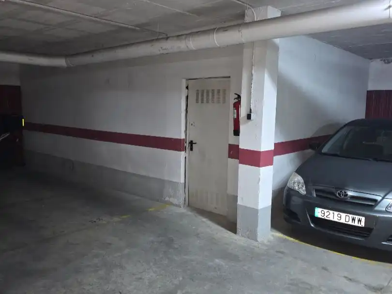 Parking de Local en venta en Gelves