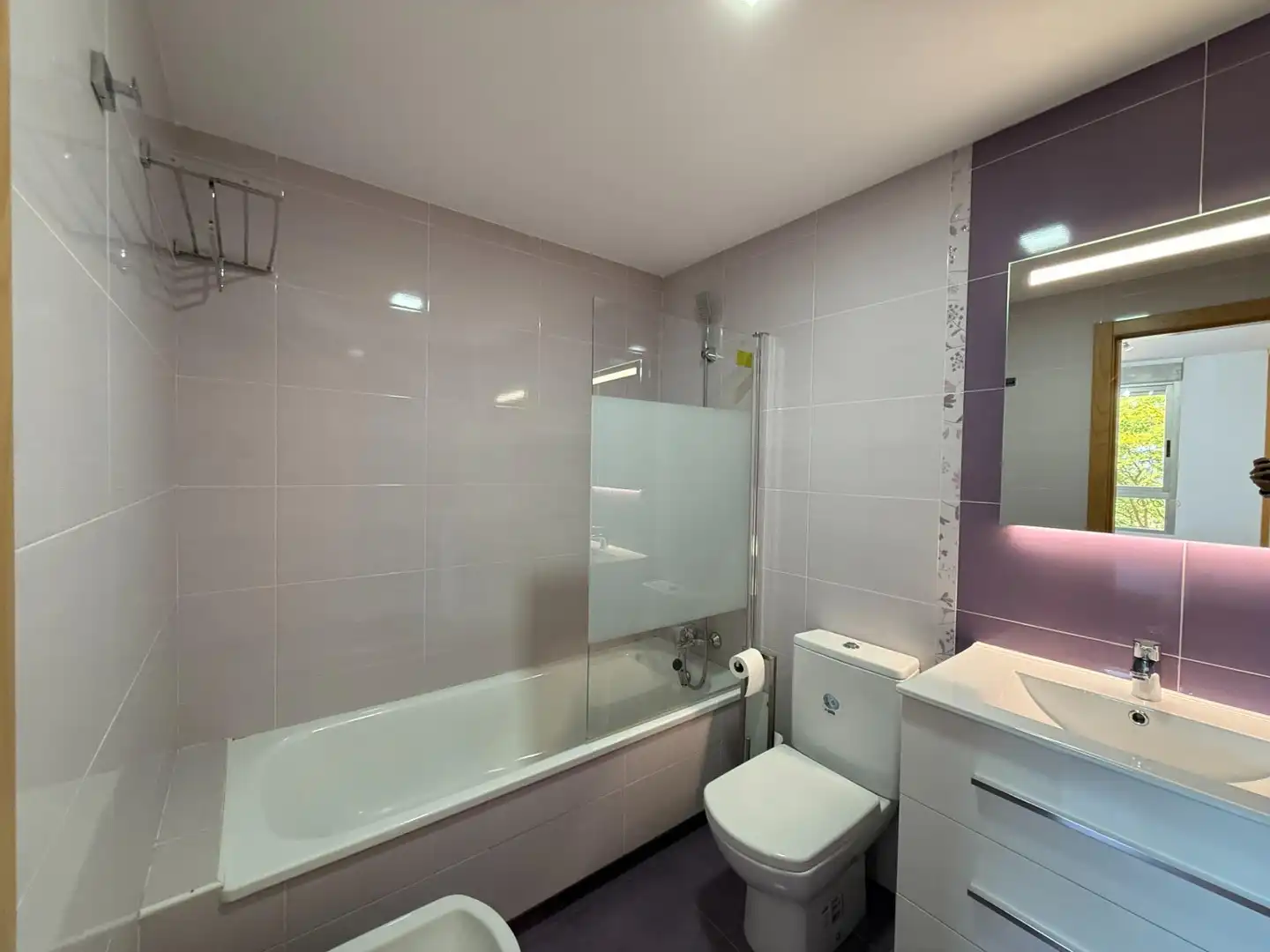 Badezimmer von Wohnung zur Miete in Murcia mit Klimaanlage, Heizung und Terrasse