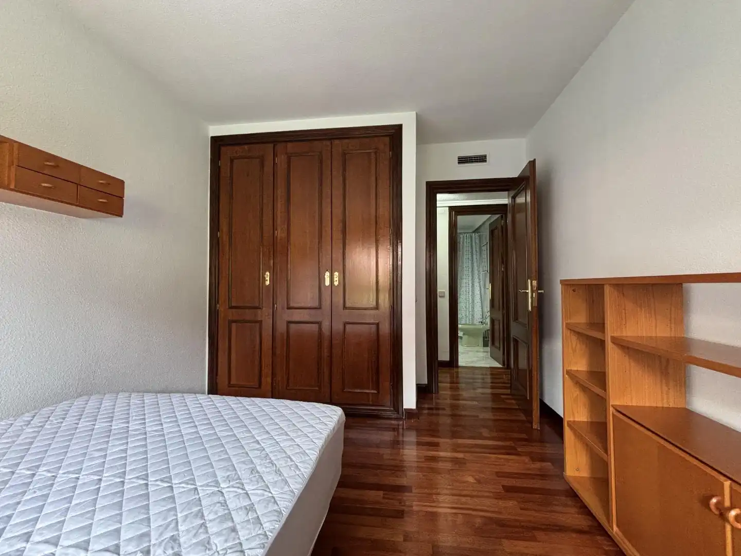 Bedroom of Flat for rent in Madrid  with Air Conditioner, Heating and Parquet flooring