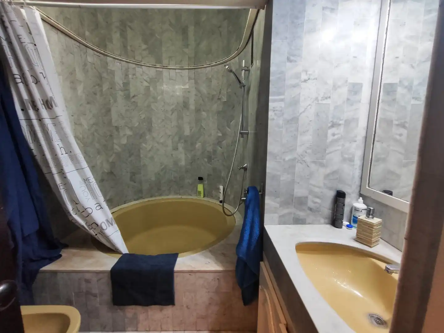 Baño de Piso de alquiler en Barcelona con Aire acondicionado, Calefacción y Amueblado