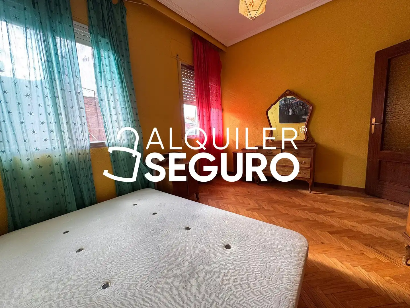 Bedroom of Flat for rent in Madrid  with Heating, Terrace and Furnished