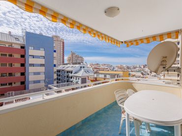 Mini appartamento con balcone in vendita a Puerto Deportivo