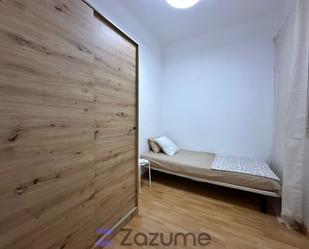 Bedroom of Flat to share in  Barcelona Capital  with Air Conditioner, Parquet flooring and Furnished