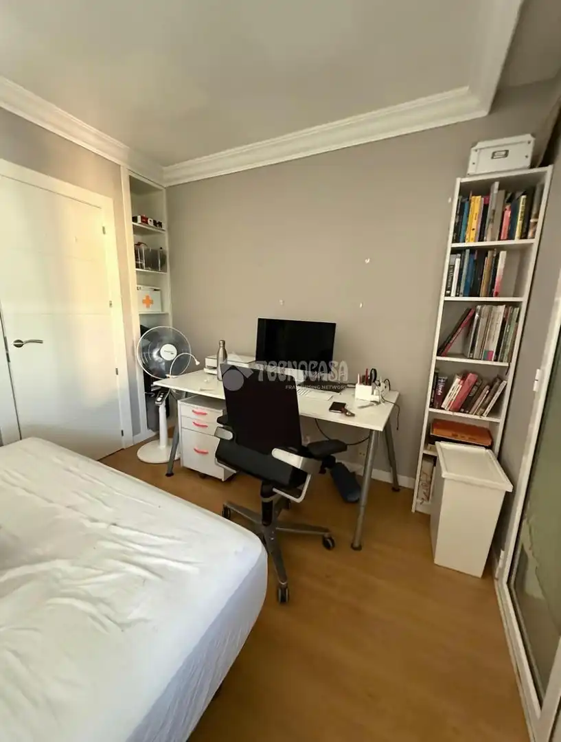 Bedroom of Flat for sale in Madrid  with Air Conditioner, Heating and Parquet flooring