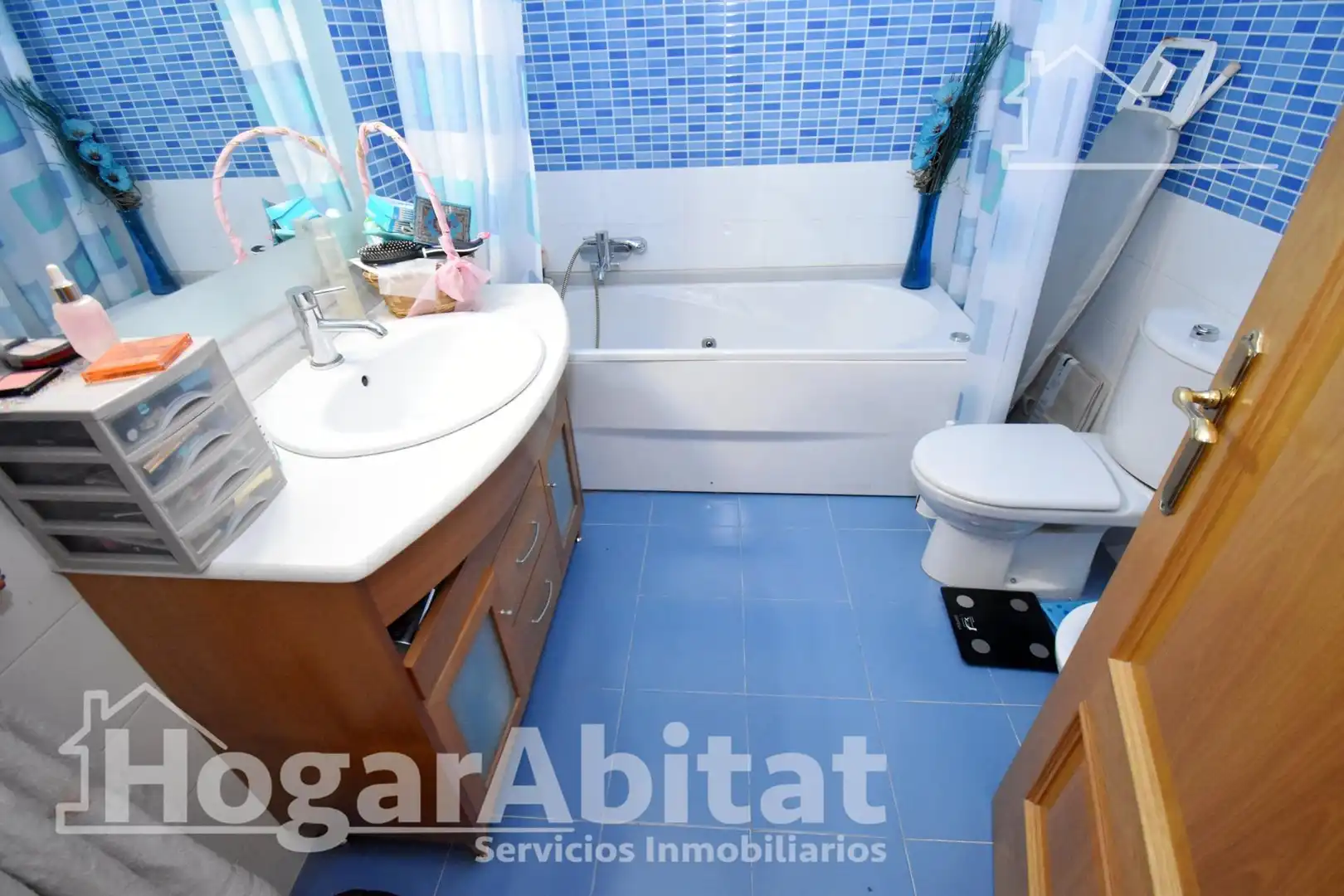 Bathroom of Detached homes for sale in Almazora / Almassora  with Air Conditioner, Heating and Terrace