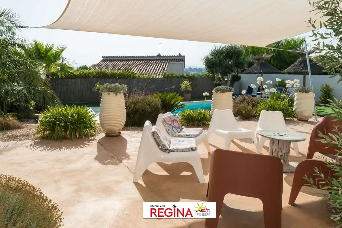 Chalet con piscina en venta en Carrer Pinedes, imagen 13
