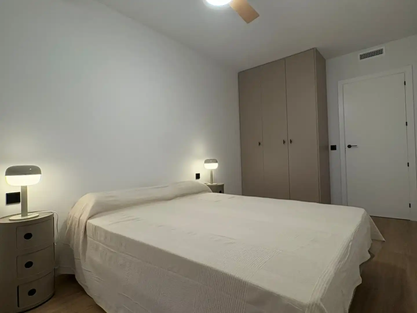 Schlafzimmer von Wohnung zur Miete in Murcia mit Klimaanlage, Heizung und Terrasse