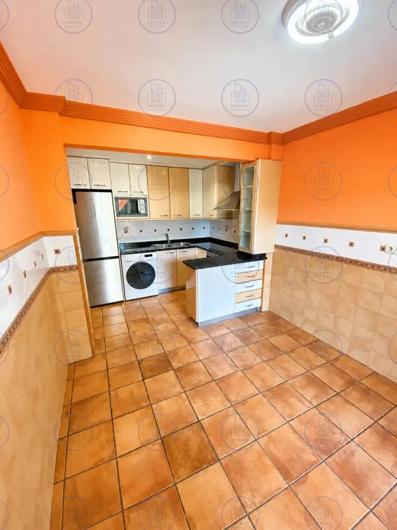 Küche von Wohnung zum Verkauf in Hernani mit Heizung, Parkett und Terrasse