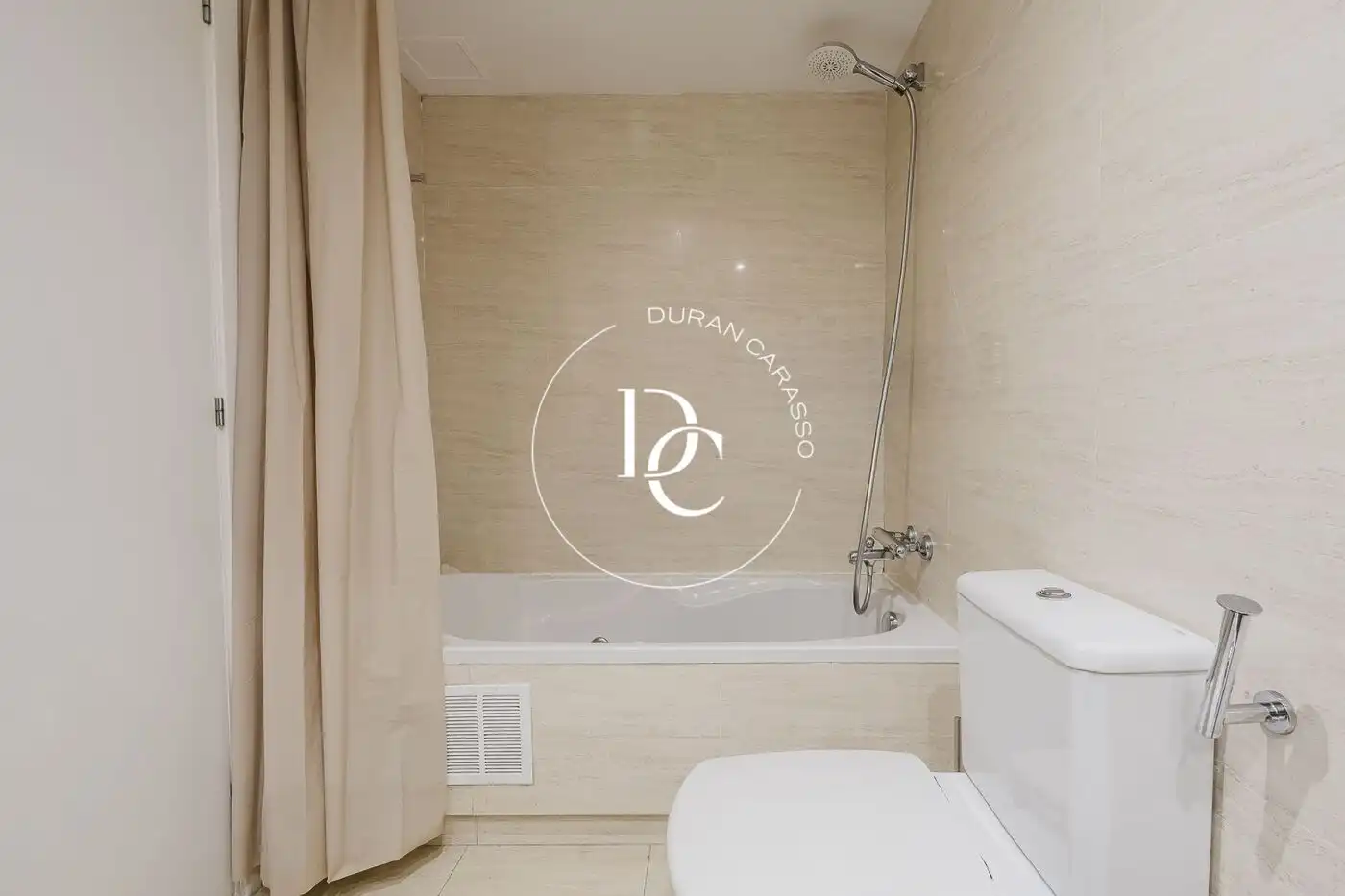 Wohnung zur Miete in Carrer Tarongers, Can Pei