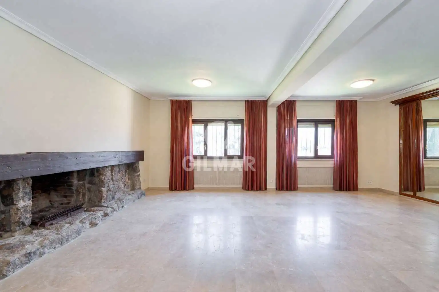 Sala de estar de Casa o chalet en venta en Pozuelo de Alarcón con Calefacción, Jardín privado y Piscina