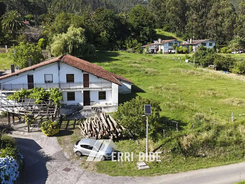 Außenansicht von Country house zum Verkauf in Maruri-Jatabe mit Privatgarten und Abstellraum