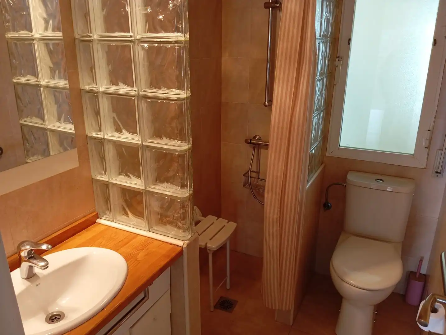 Bathroom of Houses for sale in Valdemorillo