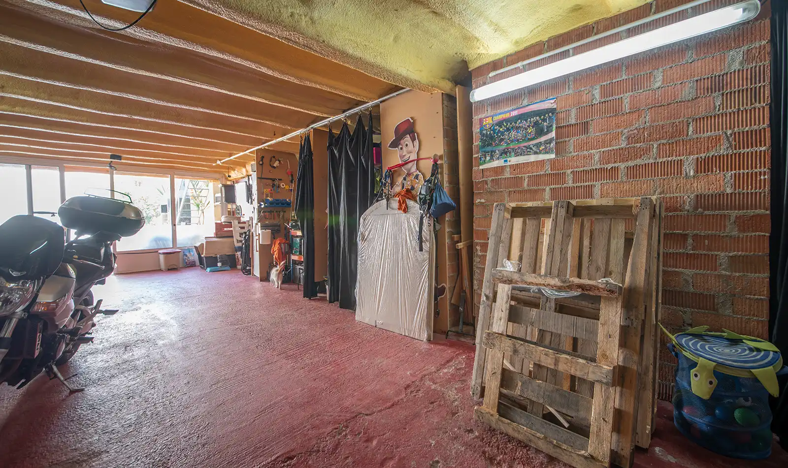 Casa adosada en venta en Carrer de la Beneficència, Les Clotes