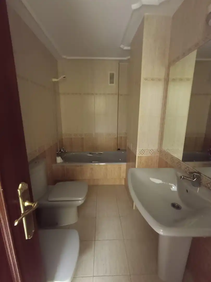 Badezimmer von Wohnung zur Miete in Córdoba