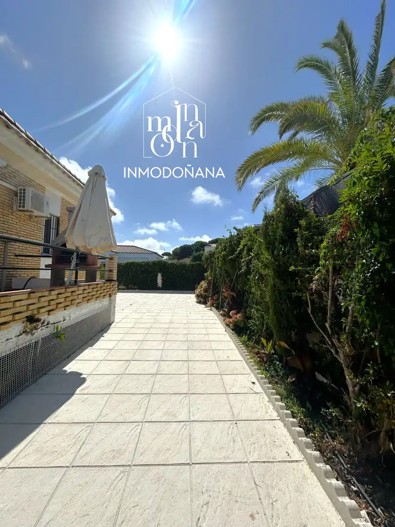 Exterior view of Houses for sale in Almonte  with Air Conditioner, Heating and Private garden