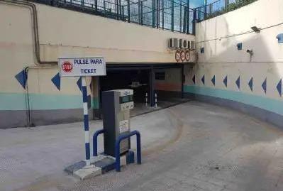 Foto 2 de Garaje en venta en Cervantes,  Granada Capital