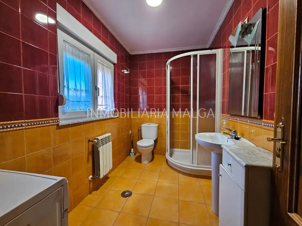 Baño de Casa o chalet en venta en Colunga con Calefacción, Jardín privado y Parquet