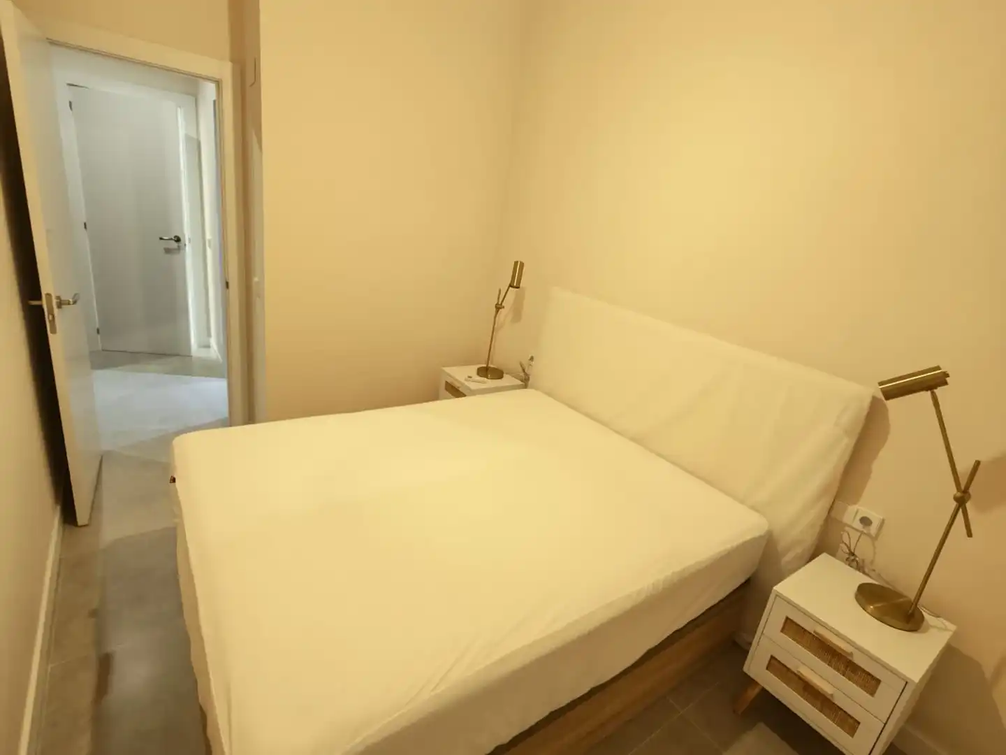 Schlafzimmer von Wohnungen zur Miete in Murcia mit Möbliert und Waschmaschine