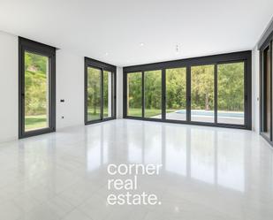 Exterior view of House or chalet for sale in Cerdanyola del Vallès  with Air Conditioner, Heating and Private garden