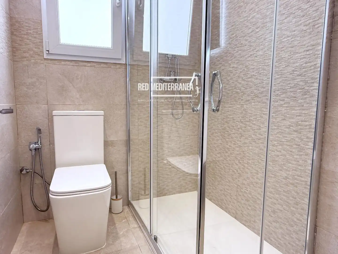 Bathroom of Flat for sale in Gandia  with Air Conditioner, Heating and Terrace