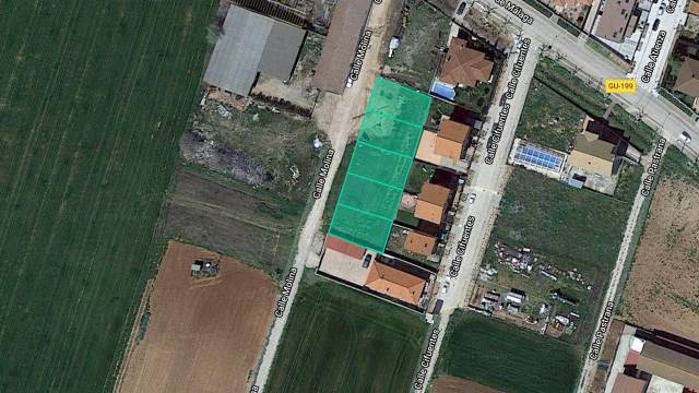 Terreno en Venta en C/ Molina de Aragón en Yunquera de Henares