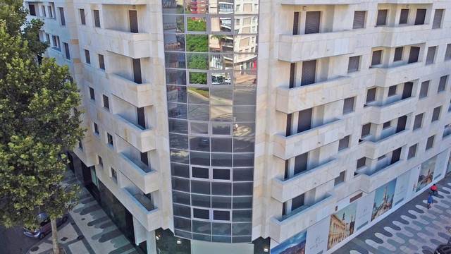 Piso en Venta en Avenida Reina Victoria Eugenia, 2 en Alameda