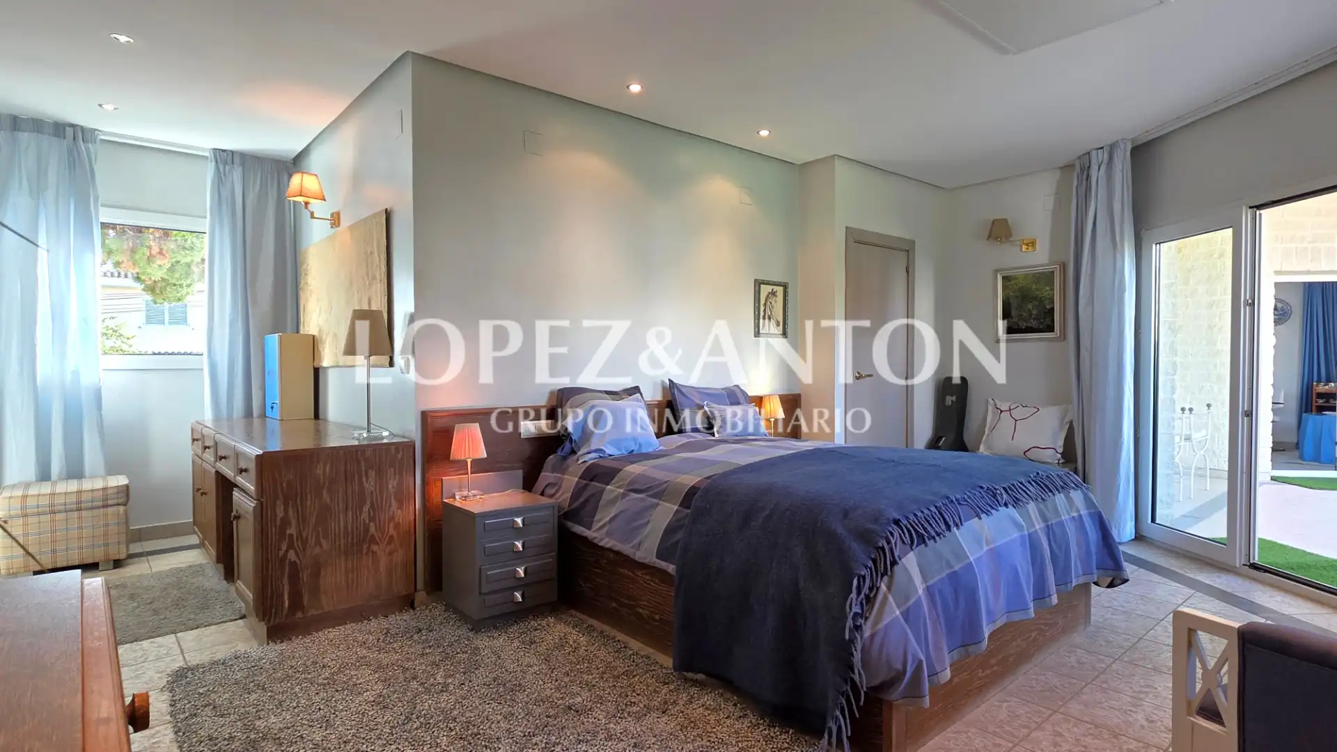 Bedroom of Houses for sale in L'Eliana  with Air Conditioner, Private garden and Terrace