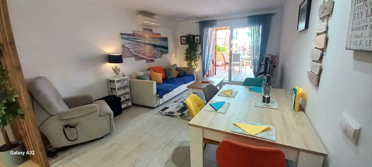 Sala d'estar de Planta baixa en venda en Marbella amb Aire condicionat, Calefacció i Terrassa