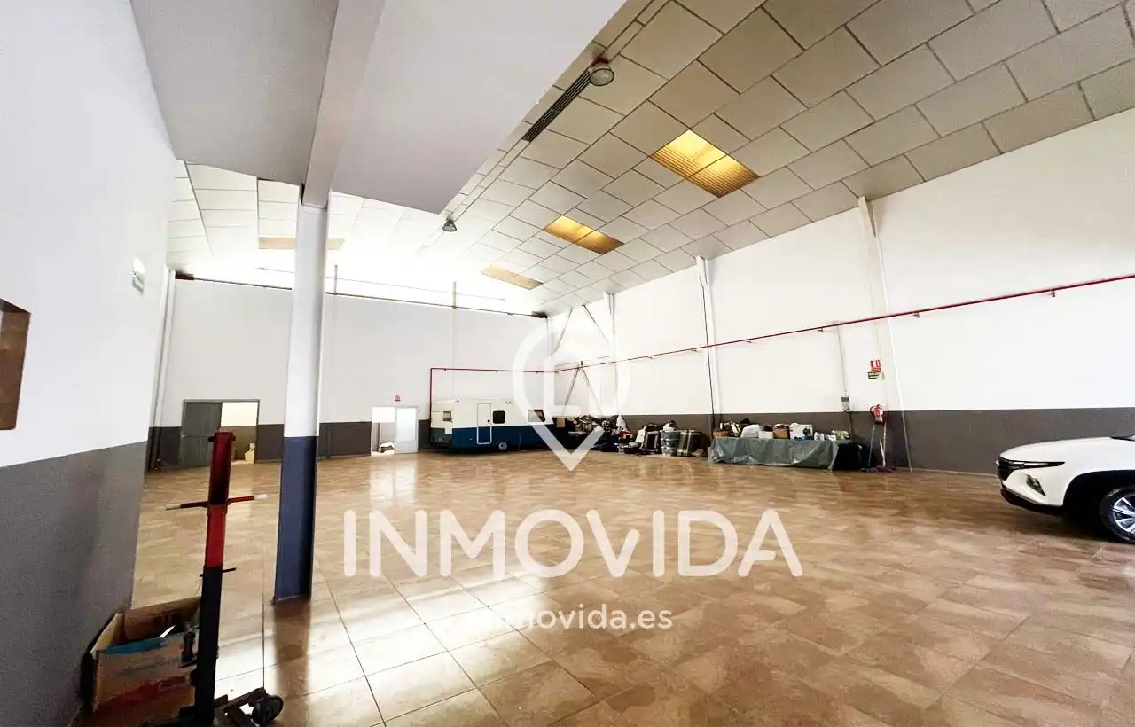 Industrial buildings for sale in Novelé  / Novetlè