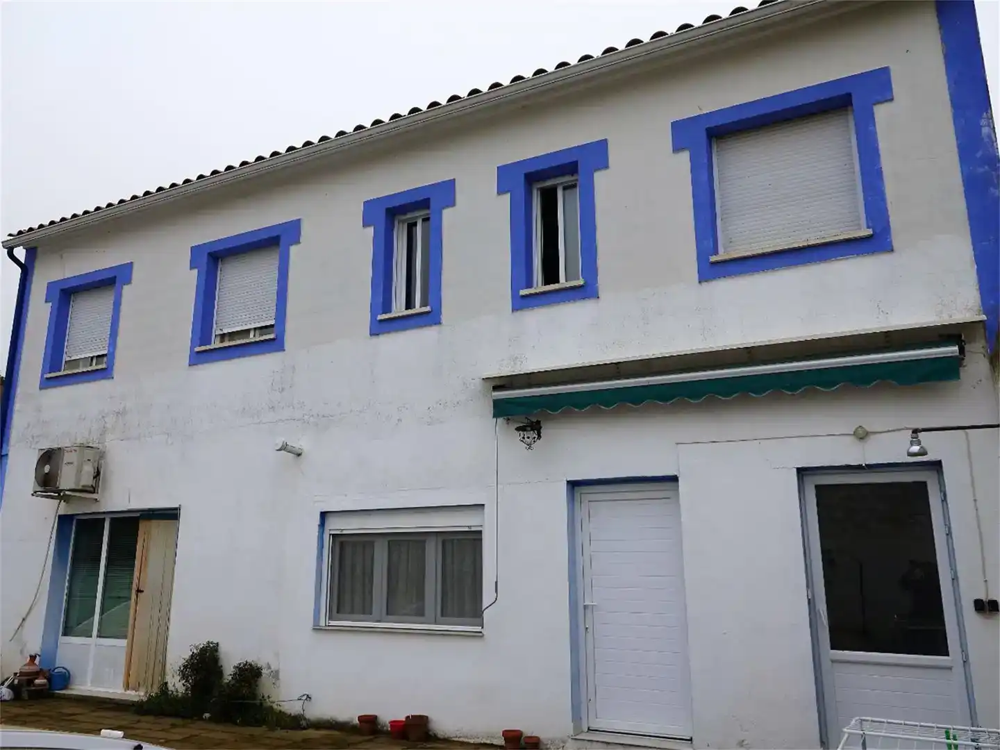 Vista exterior de Casa o xalet en venda en Los Pozuelos de Calatrava   amb Aire condicionat i Piscina