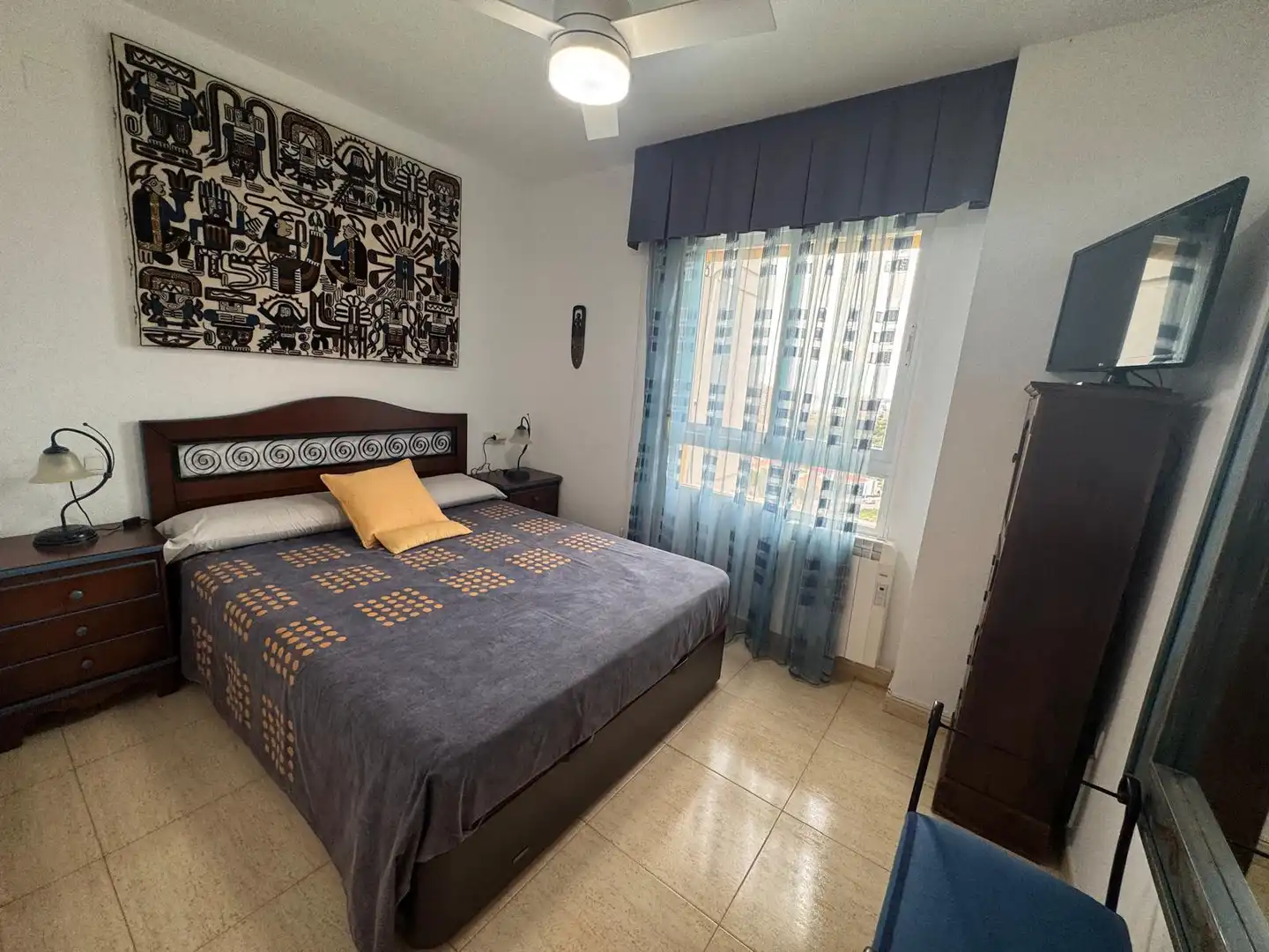 Dormitori de Apartament de lloguer en El Campello amb Terrassa, Moblat i Forn