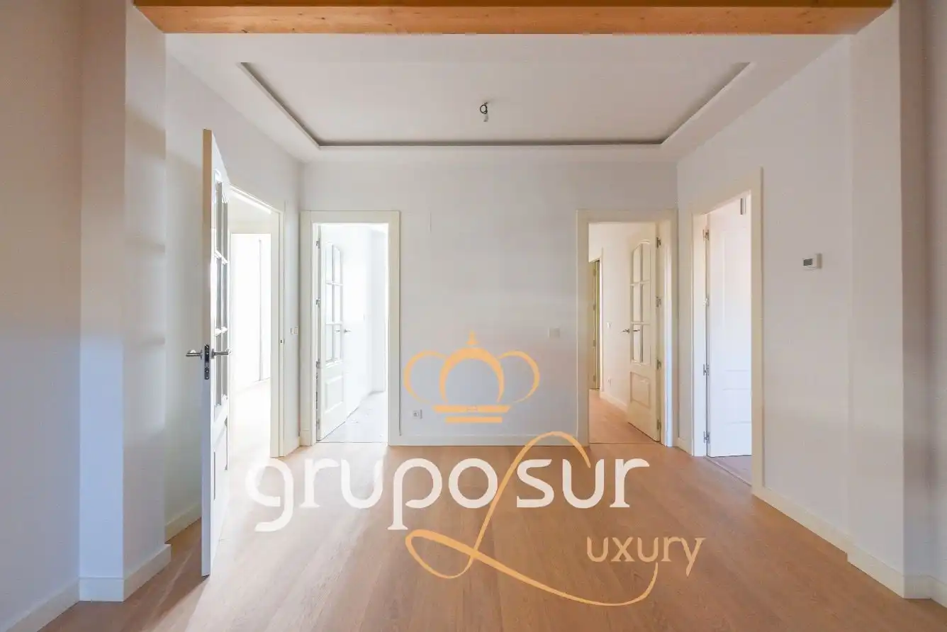 Vista exterior de Ático en venta en Valladolid con Calefacción, Parquet y Trastero