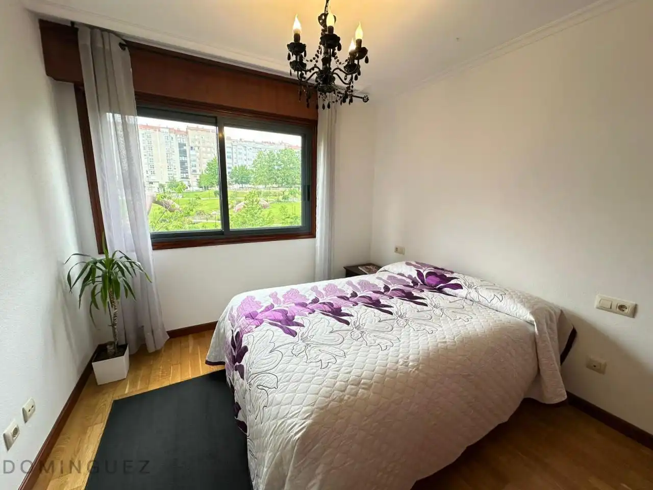 Habitación de Piso en venta en Vigo  con Calefacción y Balcón
