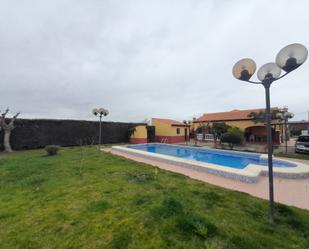 Jardí de Casa o xalet en venda en Don Benito amb Aire condicionat i Piscina