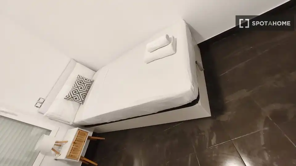 Schlafzimmer von Wohnung zur Miete in Carabanchel
