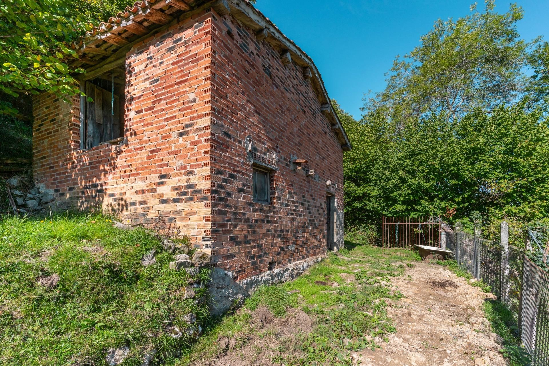 Vista exterior de Casa o xalet en venda en Bimenes
