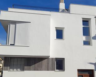 Exterior view of Flat for sale in  Sevilla Capital  with Air Conditioner, Heating and Storage room